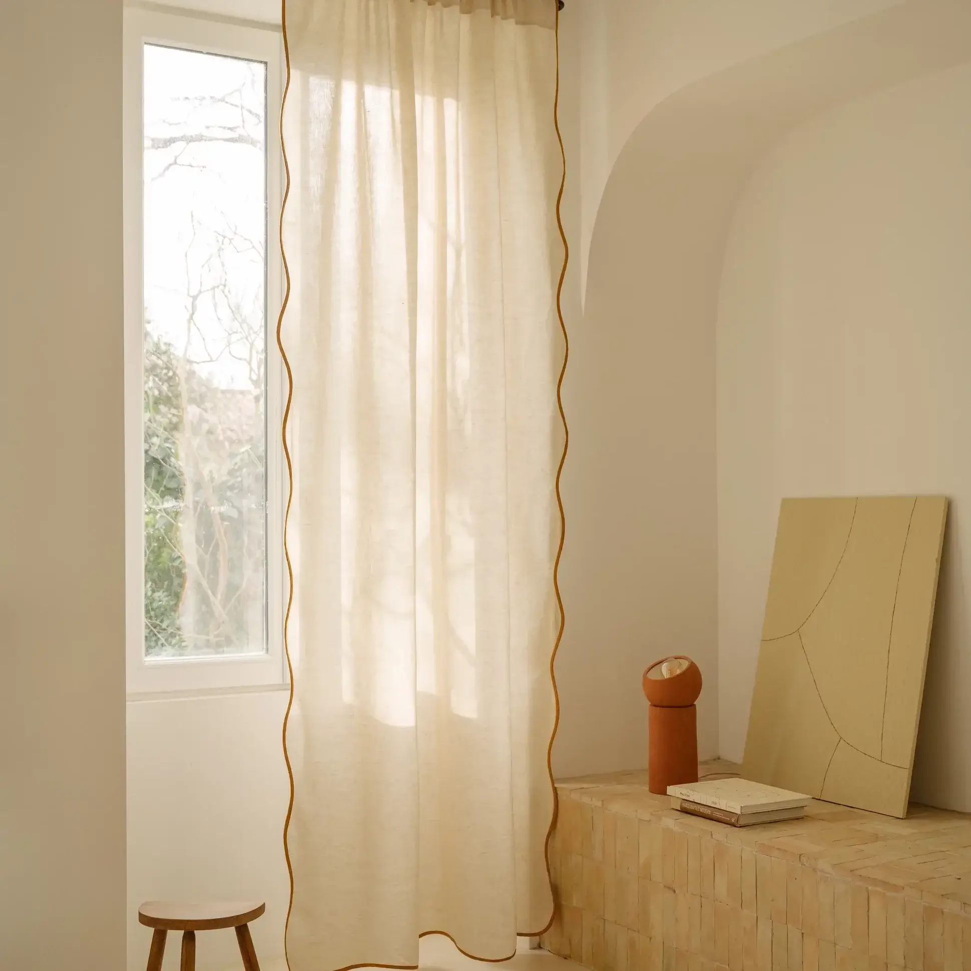 Rideau festonné du site de déco en ligne Bonsoirs.